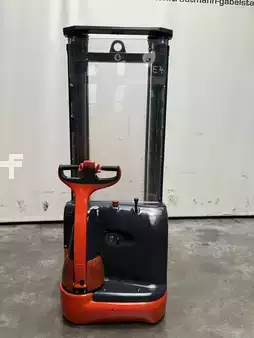 Hochhubwagen 2004 Linde L12 (2)