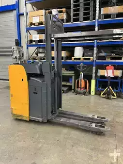  Ledestabler med sete 2001  Jungheinrich ESD20 G119-166ZT (3)