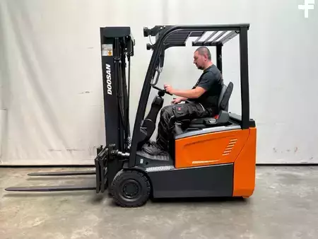Elektro 3 Rad 2021  Doosan B15T-7 (1)