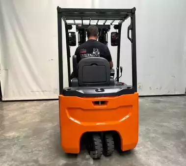 Chariots électriques à 3 roues 2021 Doosan B15T-7 (3)