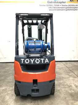 Chariots élévateurs GPL 2023  Toyota 02-8FGF18 (3)