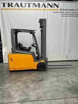 Elektro tříkolové VZV 2016 Jungheinrich EFG220 400ZT (1)