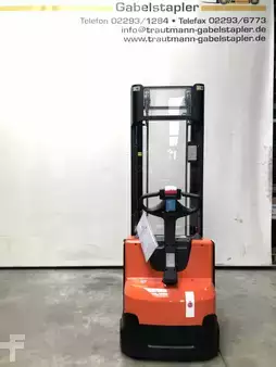 Stacker pedestre 2026  Toyota SWE120 (2)