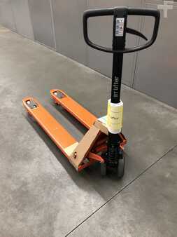 Ruční paletový vozík 2022 BT LHM230 (1)