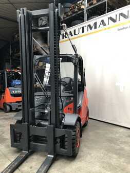 Treibgasstapler 2017  Linde H40T (3)