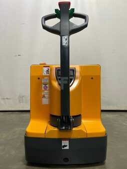 Electric Pallet Trucks 2005  Jungheinrich EJE220 (4)