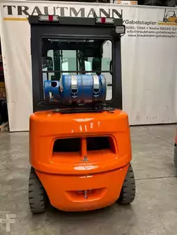 Gas truck 2016  Doosan G30E-5 (4)