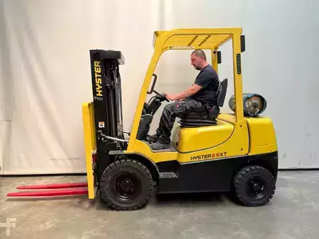 Chariots élévateurs GPL 2022  Hyster H2,5XT (2)