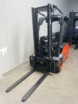 Elektro 3 Rad 2016  Linde E 20 L-02 EVO Duplex DZH (1)