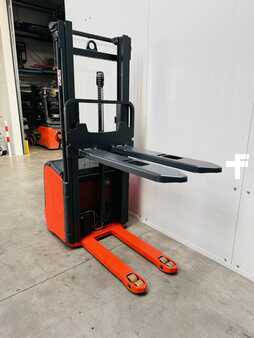 Hochhubwagen  Linde L 14 Duplex Batterie Bj.20 (3)