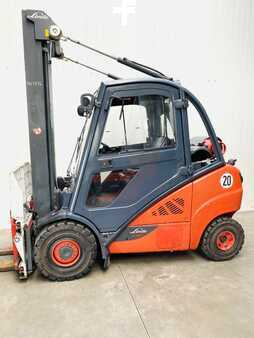 Treibgasstapler  Linde H 30 T-02 EVO Triplex STVO (2)