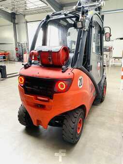 Treibgasstapler  Linde H 30 T-02 EVO Triplex STVO (4)