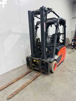 Elektro tříkolové VZV 2015  Linde E 16 C-02 EVO Triplex (1)