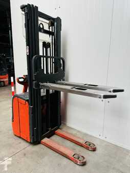 Hochhubwagen  Linde L 16 Triplex (4)