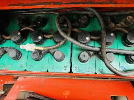 Hochhubwagen  Linde L 16 Triplex (8)