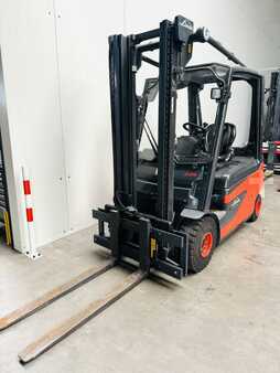 Elektro 4 Rad  Linde E 25 L-01 Batterie Bj.16 (1)