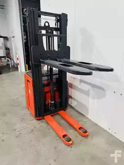 Hochhubwagen 2018  Linde L 14 Triplex (4)