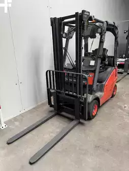 Diesel truck 2009  Linde H 18 D-01 (1)