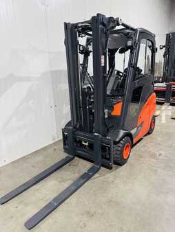 Treibgasstapler  Linde H 20 T-01 EVO Triplex Kabine (1)