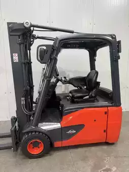 Elektryczne 3-kołowe 2019  Linde E 18-02 EVO Triplex STVO (2)