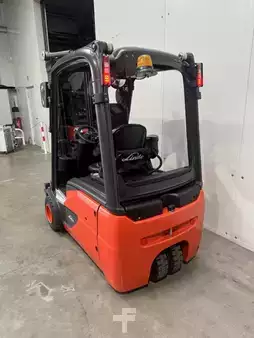 Elektryczne 3-kołowe 2019  Linde E 18-02 EVO Triplex STVO (3)
