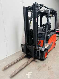 Sähkö - 4 pyör 2014  Linde E 20 PH-02 EVO Triplex (1)