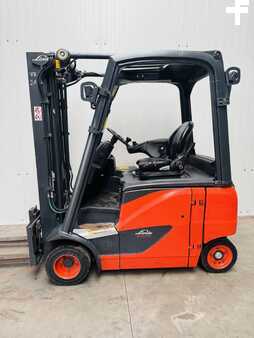 Sähkö - 4 pyör 2014  Linde E 20 PH-02 EVO Triplex (2)