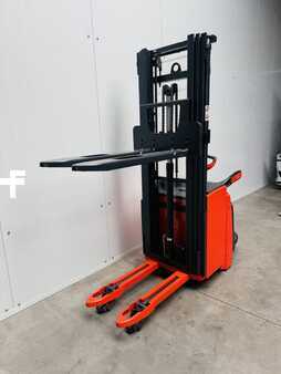 Hochhubwagen  Linde L 16 APi Triplex (4)