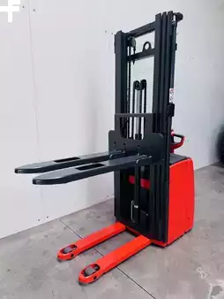 Hochhubwagen 2019  Linde L 14 Triplex (3)
