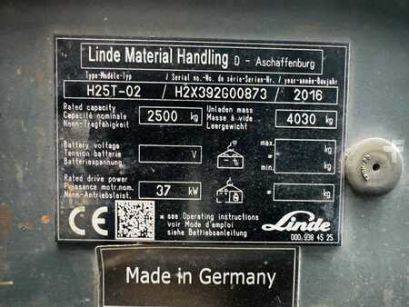 Treibgasstapler  Linde H 25 T-02 EVO Triplex Kabine STVO (6)