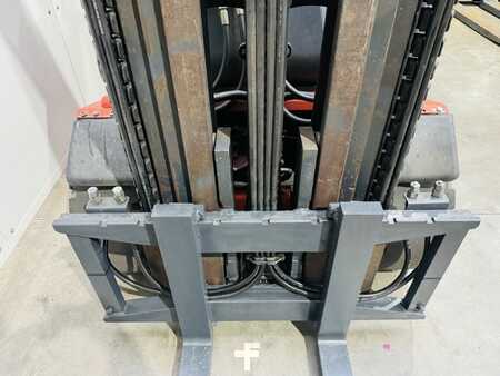 Treibgasstapler  Linde H 30 T Triplex BR351 (7)