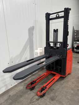 Hochhubwagen  Linde L 16 i lange Gabel 1600mm (3)