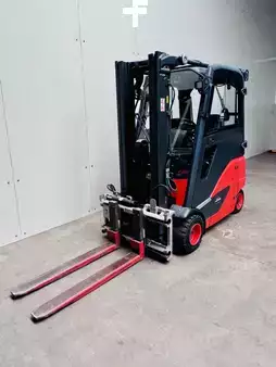 Elektro 4 Rad 2019  Linde E 20 PH-02 EVO Triplex Kabine ZVG (1)