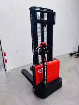Ruční vysokozdvižný vozík 2026  EP Equipment ESL 122 Li-Ion Hubhöhe 3000mm NEU (1)