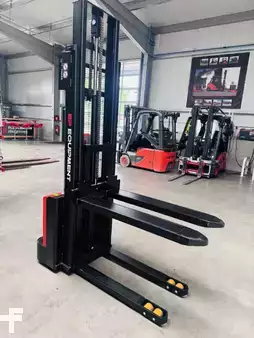 Ruční vysokozdvižný vozík 2026  EP Equipment ESL 122 Li-Ion Hubhöhe 3000mm NEU (4)