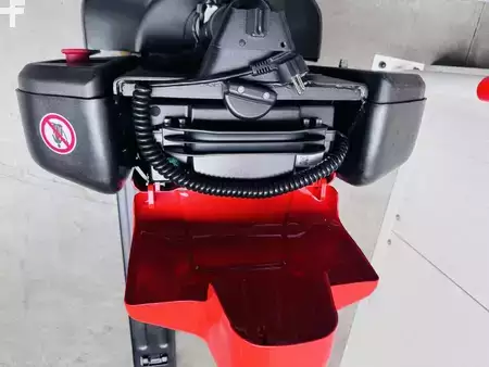 Nízkozdvižný vozík 2026  EP Equipment EPL 185 NEU 1800kg (4)