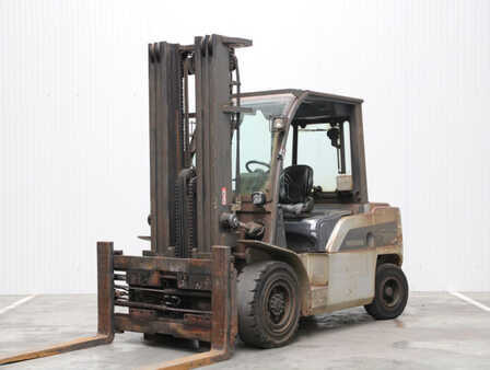 Diesel Forklifts 2009  Nissan WG1F4A50Y (2)