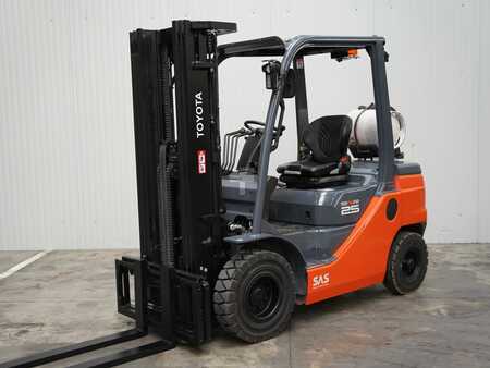 LPG VZV 2020  Toyota 02-8FGF25 (2)