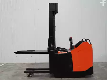 Pinontavaunu 2018  Toyota SPE160L (1)