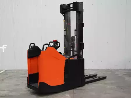 Pinontavaunu 2018  Toyota SPE160L (3)