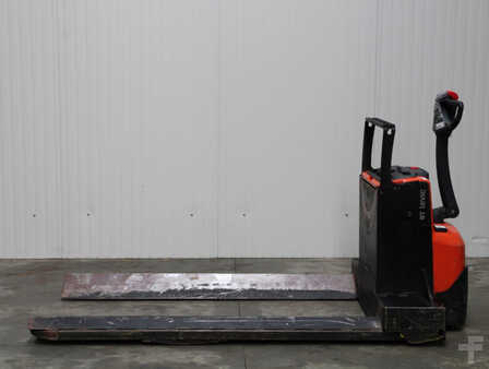 Electric Pallet Trucks 2014  BT LWE250 (1)