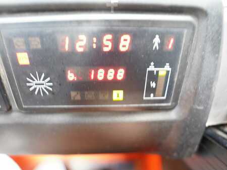 Reachtrucks 2010  BT RRE140M (7)