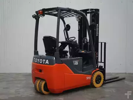 Chariots électriques à 3 roues 2025  Toyota 8FBEK18T (3)