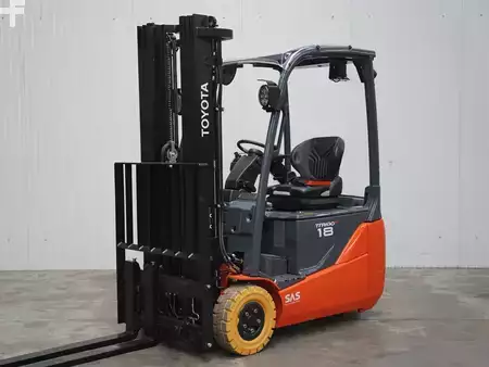 Chariots électriques à 3 roues 2025  Toyota 8FBEK18T (2)