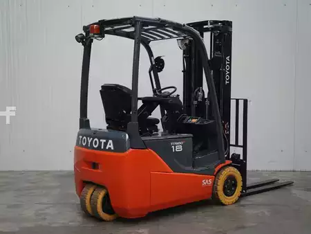 Chariots électriques à 3 roues 2025  Toyota 8FBEK18T (3)