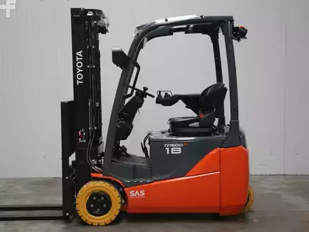 Chariots électriques à 3 roues 2025  Toyota 8FBEK18T (1)