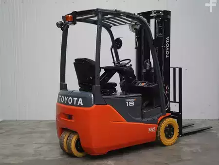 Chariots électriques à 3 roues 2025  Toyota 8FBEK18T (3)