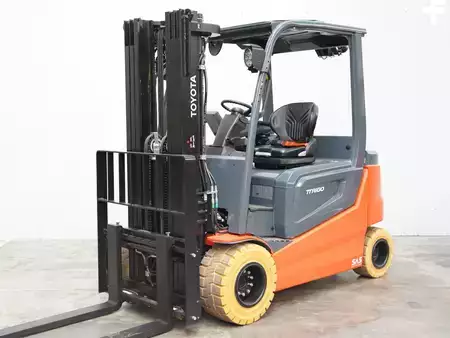 Elektromos 4 kerekű 2025  Toyota 9FBM35T (2)