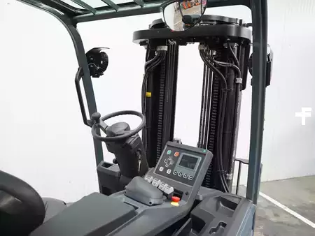 Elektromos 4 kerekű 2025  Toyota 9FBM35T (4)