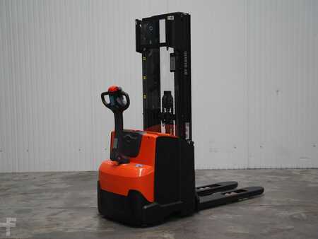 Pinontavaunu 2025  Toyota SWE120 (3)